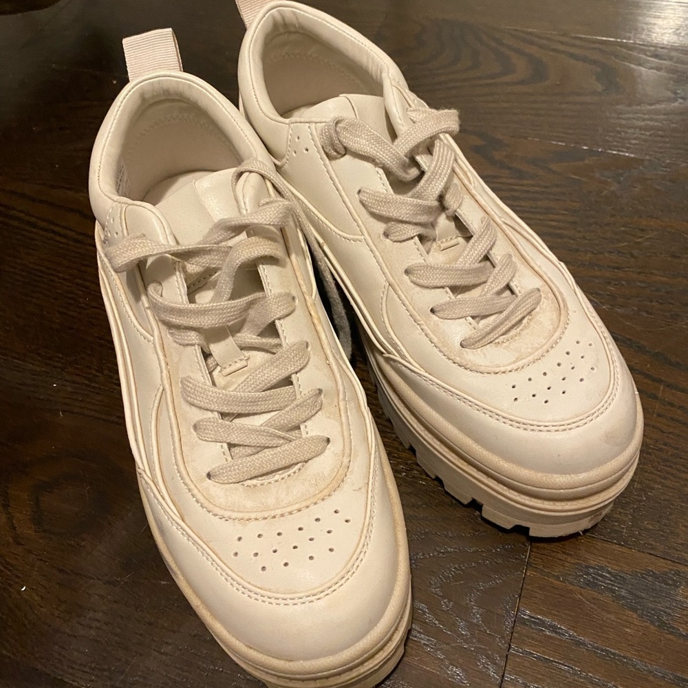 Women’s Zara shoes size 9 platform sneakers white